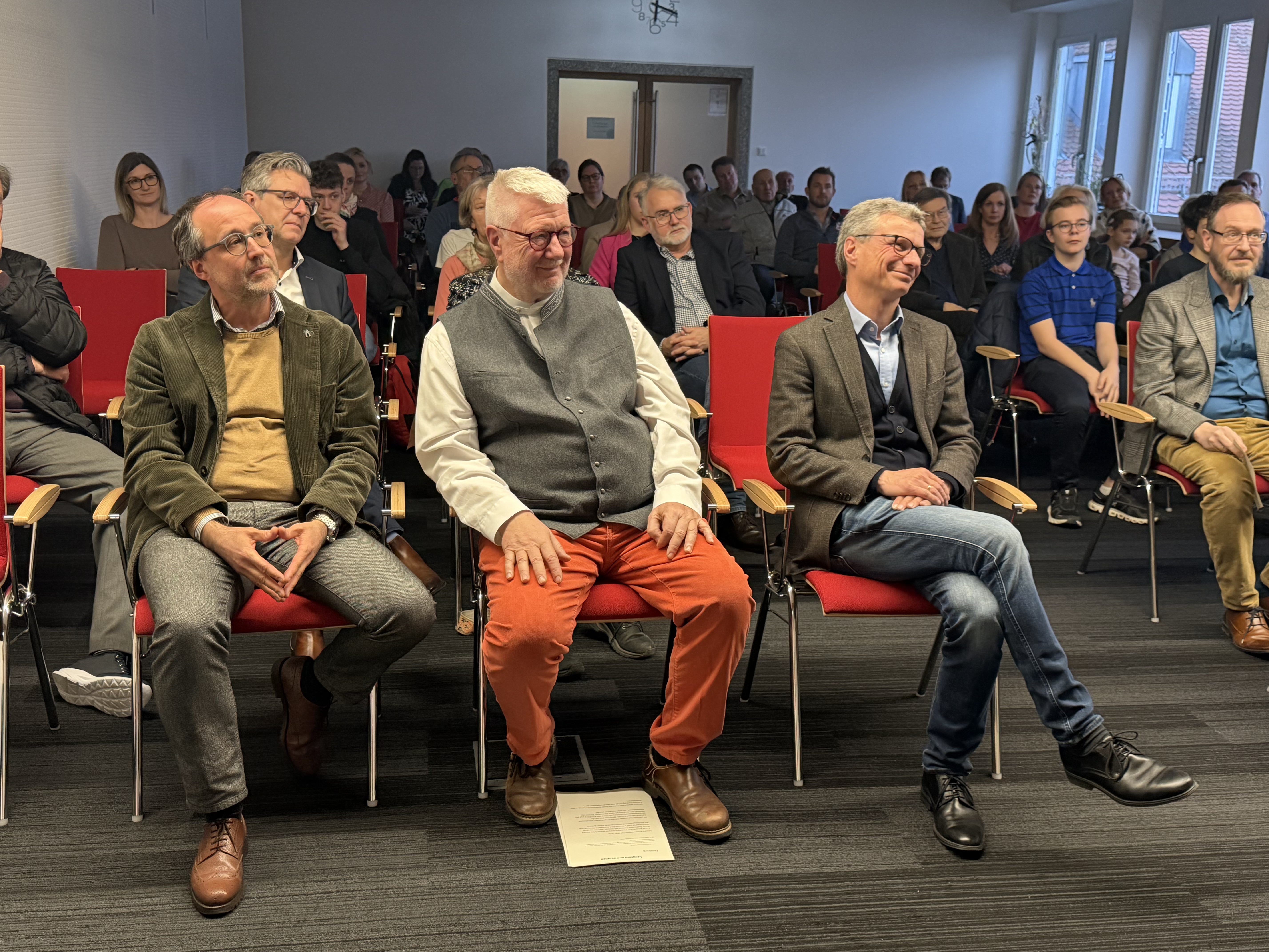 Ein Deggendorfer Ort der Demokratiegeschichte: Im Sitzungssaal des ehemaligen Landratsamtes