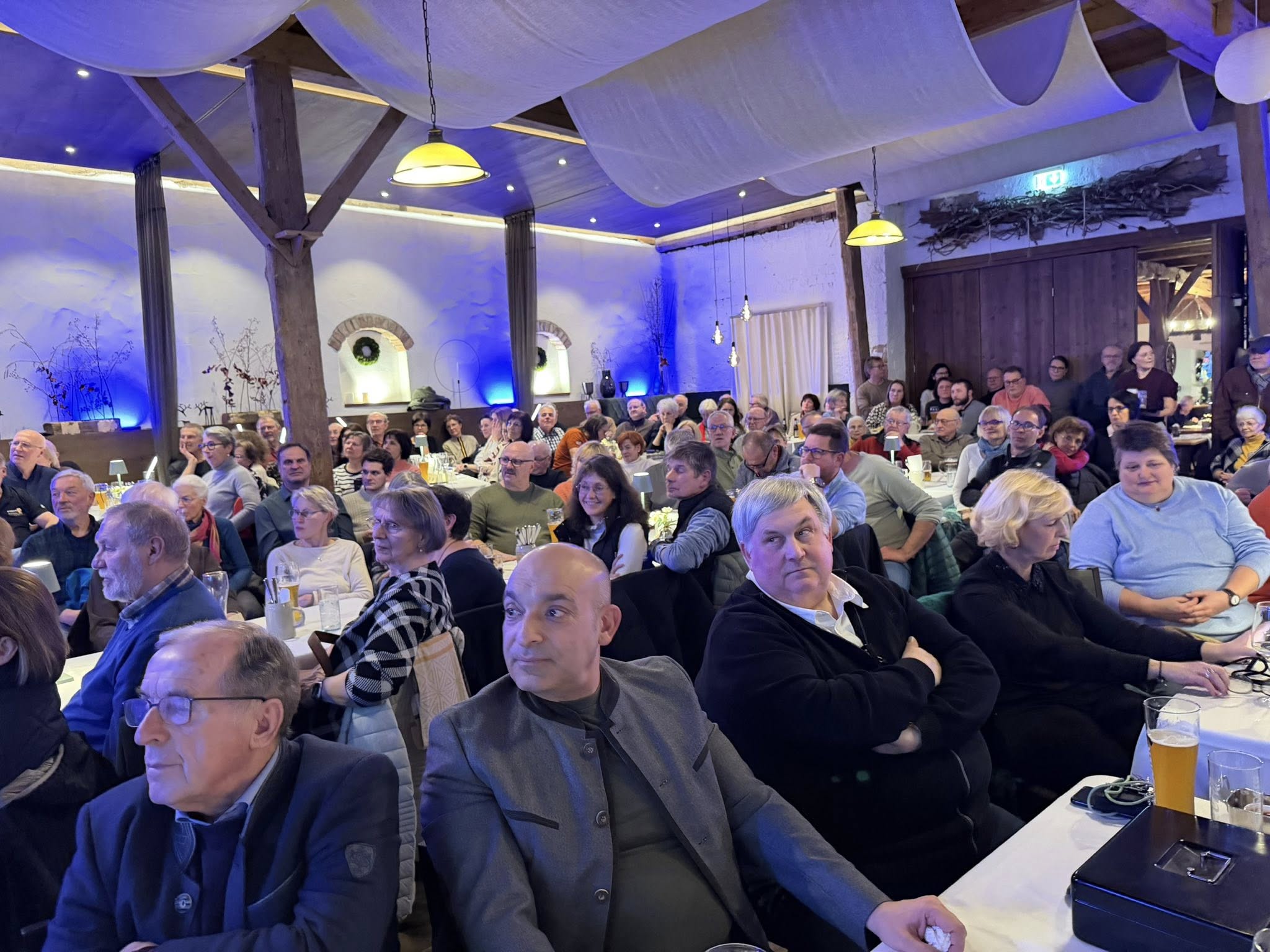 &bdquo;Gr&uuml;&szlig;e aus dem Wilden Osten&ldquo; &ndash; Dr. Richard Loibl stellt sein neues Buch &uuml;ber den Bayerischen Wald in Hengersberg vor